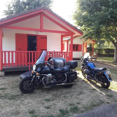 Camping Les Feuilles Chauffailles Extérieur photo