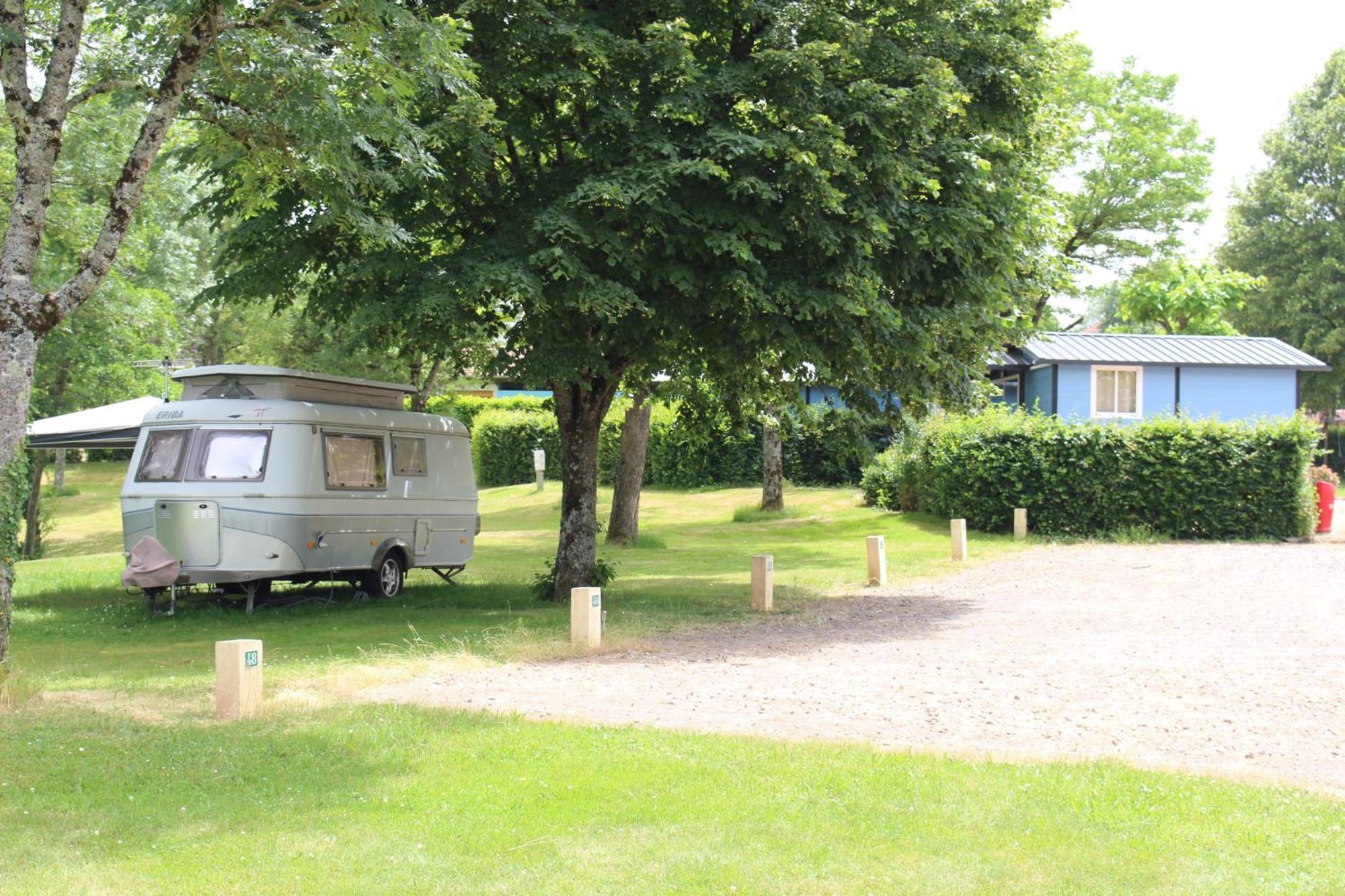 Camping Les Feuilles *